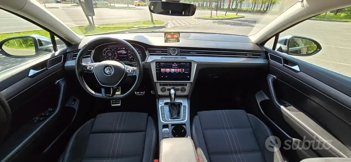Usata VW Passat 190 CV (139 kW) 2018 Nero Station wagon