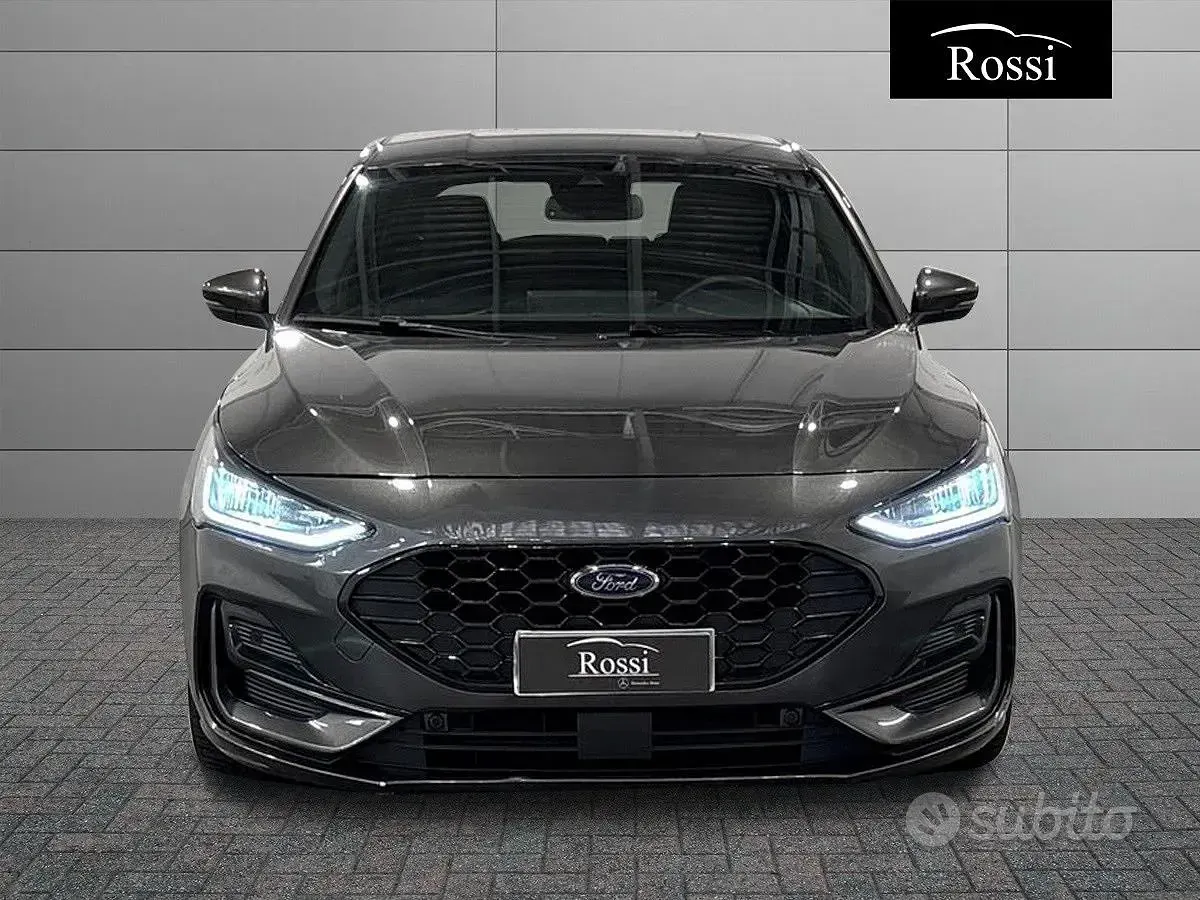 Usata Ford Focus ST 116 CV (85 kW) 2025 Grigio Berlina