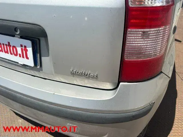 Usata Fiat Panda Dynamic 69 CV (50 kW) 2005 Argento Utilitaria
