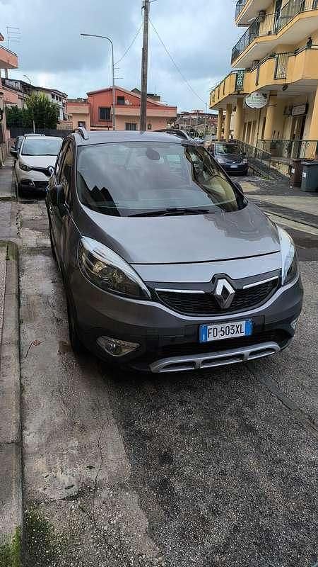 Usata Renault Scénic III 86 CV (63 kW) 2013 Grigio Monovolume