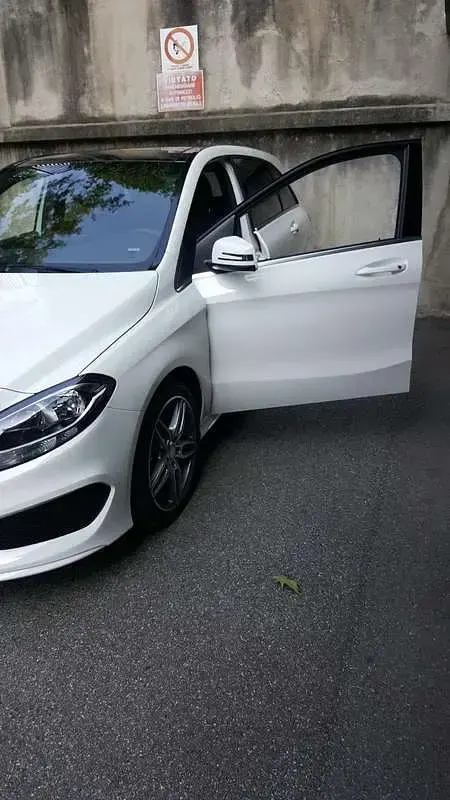Usata Mercedes B180 109 CV (80 kW) 2016 Bianco Utilitaria