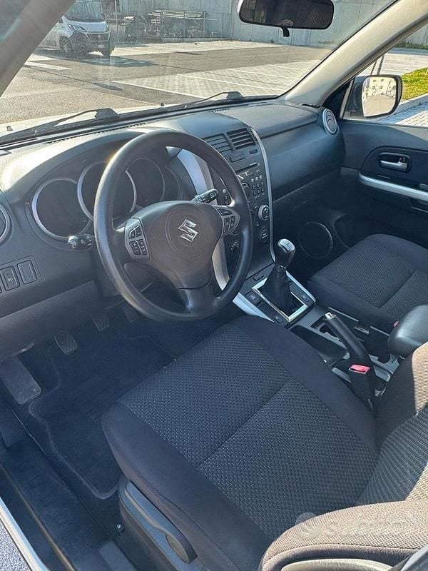 Usata Suzuki Grand Vitara 129 CV (94 kW) 2011 Bianco SUV