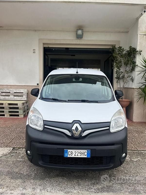 Usata Renault Kangoo 116 CV (85 kW) 2020 Bianco Monovolume