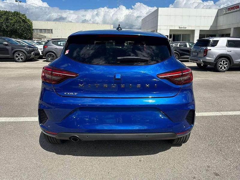 Nuova Mitsubishi Colt Invite 101 CV (74 kW) 2025 Royal blue met Berlina