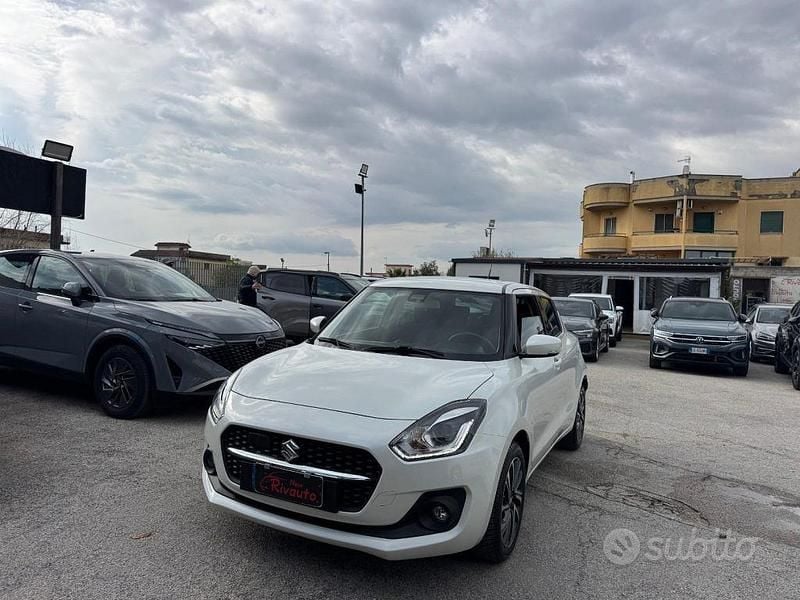Usata Suzuki Swift 83 CV (61 kW) 2021 Bianco Utilitaria