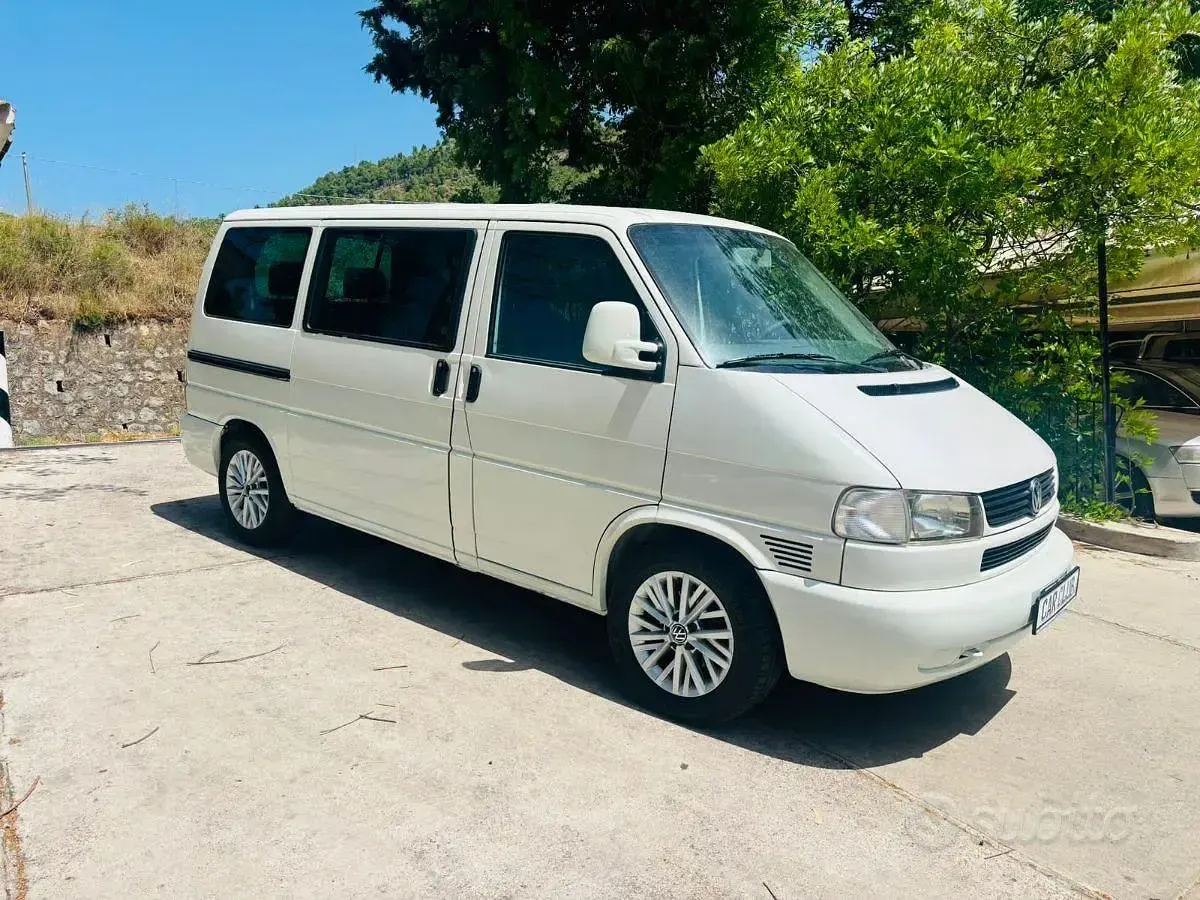 Usata VW Multivan 102 CV (75 kW) 2001 Bianco Monovolume