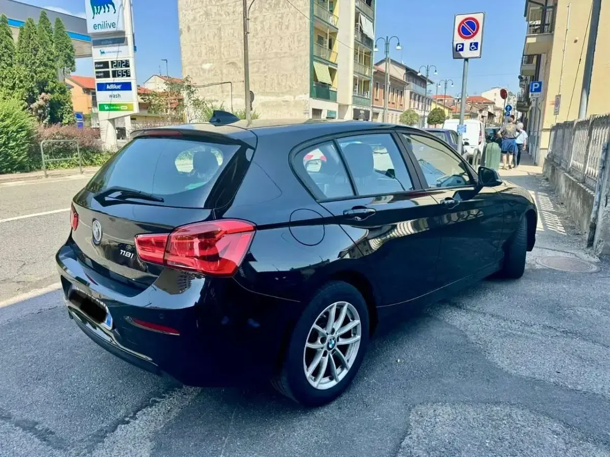 Usata BMW 118 136 CV (100 kW) 2019 Nero Berlina