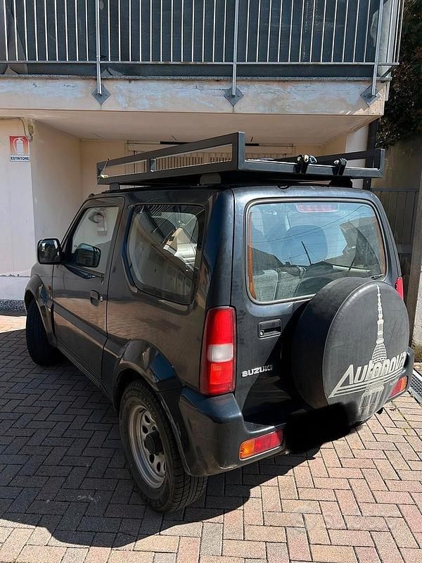 Usata Suzuki Jimny 82 CV (60 kW) 2002 Nero SUV