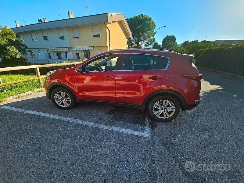Usata Kia Sportage 135 CV (99 kW) 2017 Rosso SUV