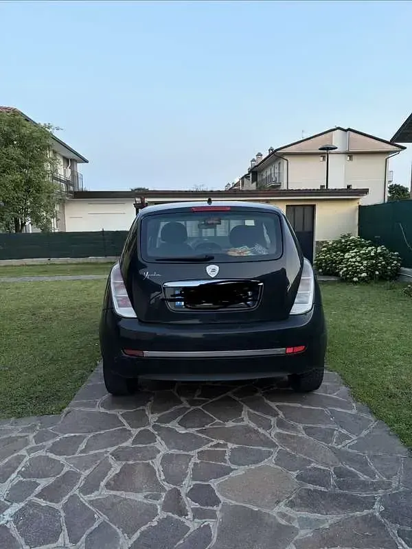 Usata Lancia Ypsilon 60 CV (44 kW) 2007 Nero Utilitaria