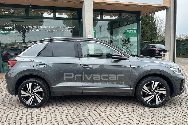 Usata VW T-Roc R-line 116 CV (85 kW) 2024 Grigio SUV