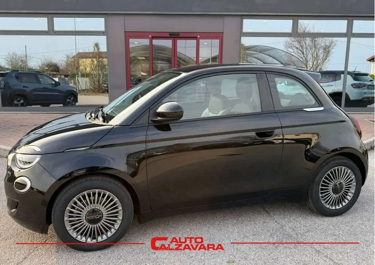 Nuova Fiat 500 65 CV (47 kW) 2026 Nero onyx Berlina