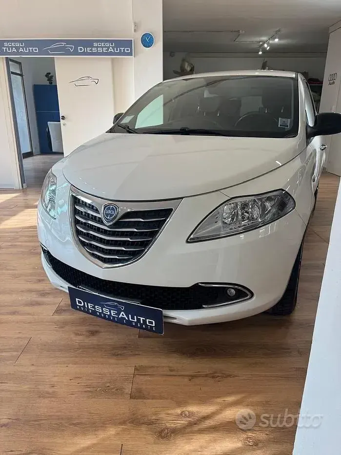 Usata Lancia Ypsilon S 95 CV (69 kW) 2011 Bianco Utilitaria