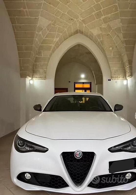 Usata Alfa Romeo Giulia 200 CV (147 kW) 2017 Bianco Berlina