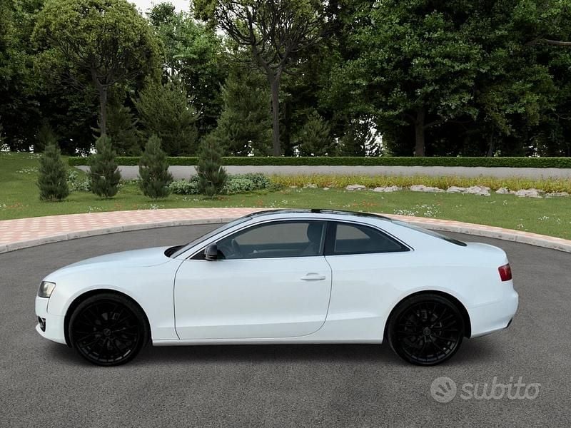 Usata Audi A5 Design 180 CV (132 kW) 2010 Bianco Coupé