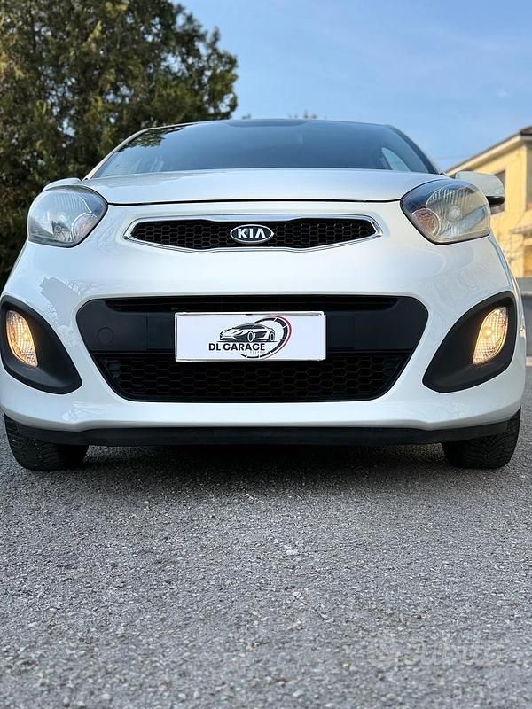 Usata Kia Picanto 69 CV (50 kW) 2012 Bianco Utilitaria