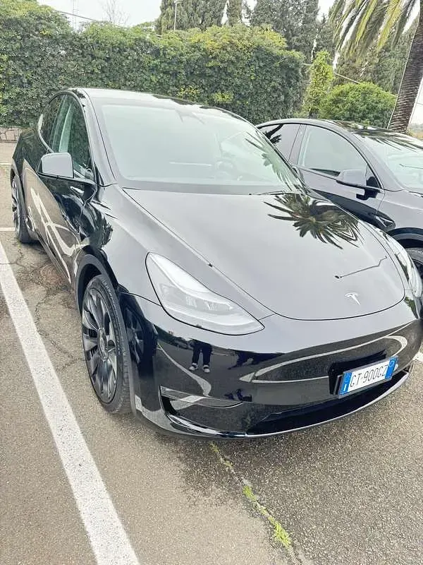 Usata Tesla Model Y Performance 155 kW (211 CV) 2024 SUV