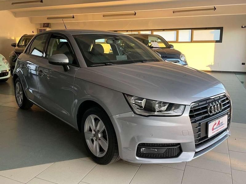Usata Audi A1 Sportback Ambition 122 CV (89 kW) 2015 Grigio Utilitaria