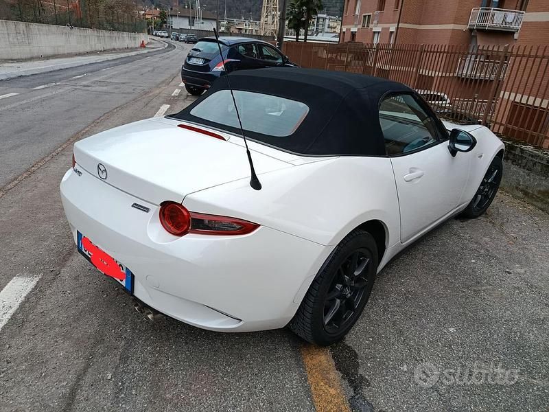 Usata Mazda MX5 132 CV (97 kW) 2018 Bianco Cabrio