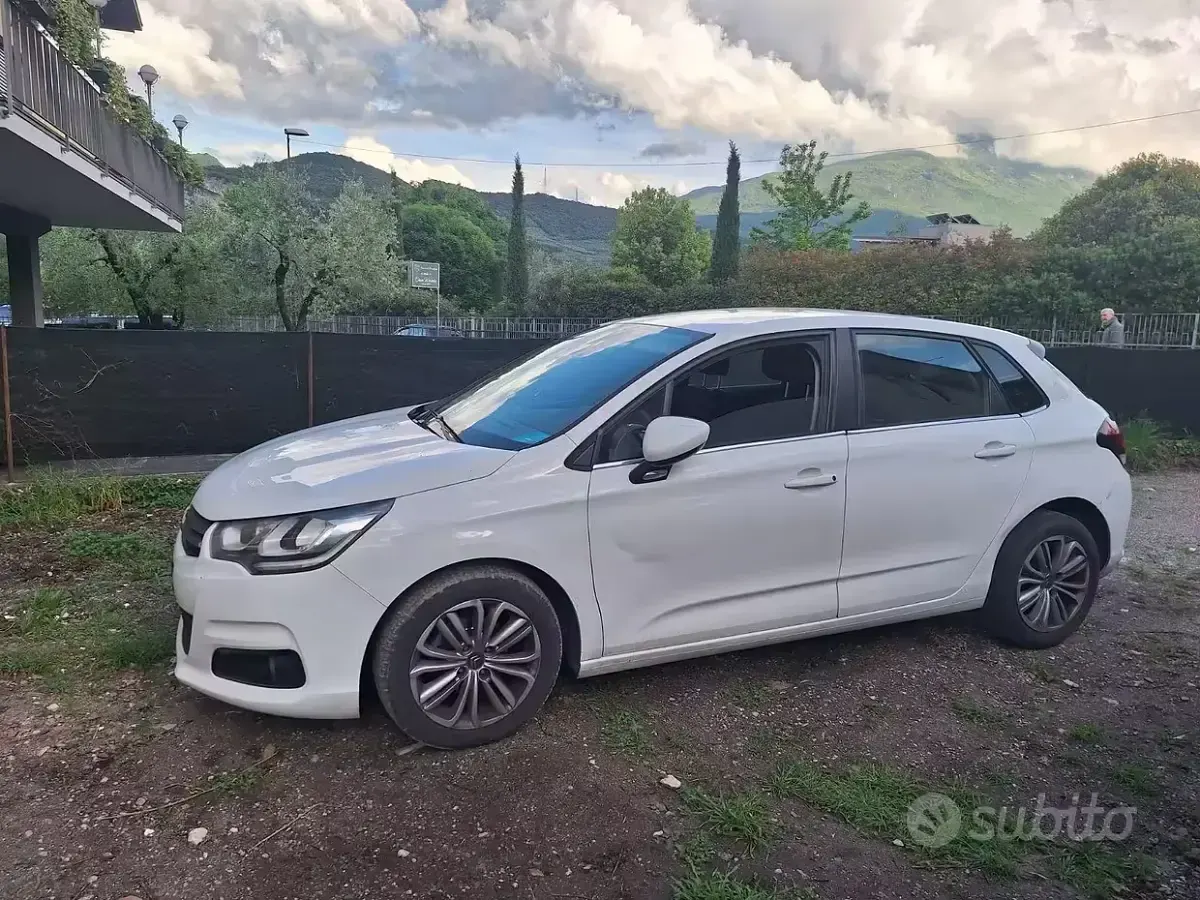 Usata Citroën C4 99 CV (72 kW) 2016 Bianco Berlina