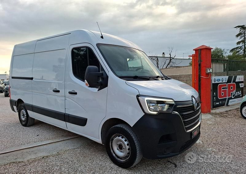 Usata Renault Master 135 CV (99 kW) 2021 Bianco Berlina