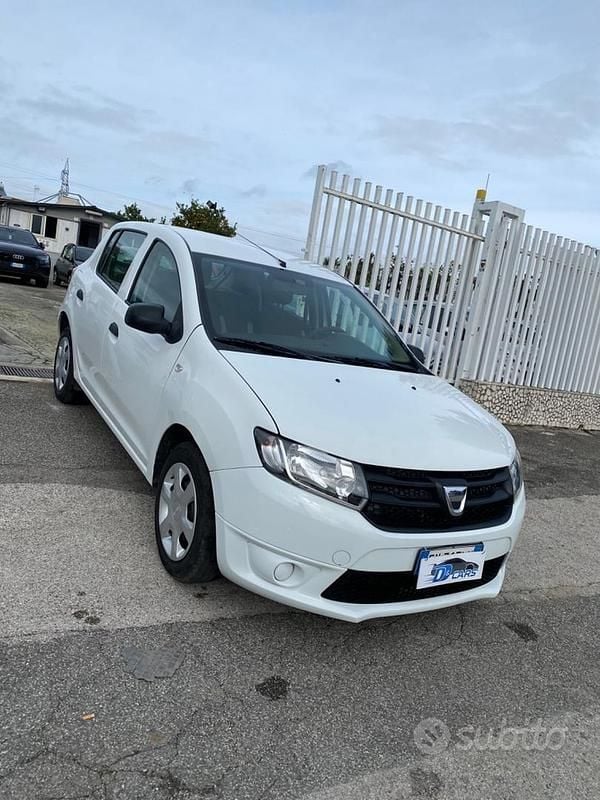 Usata Dacia Sandero Ambiance 75 CV (55 kW) 2015 Bianco Berlina