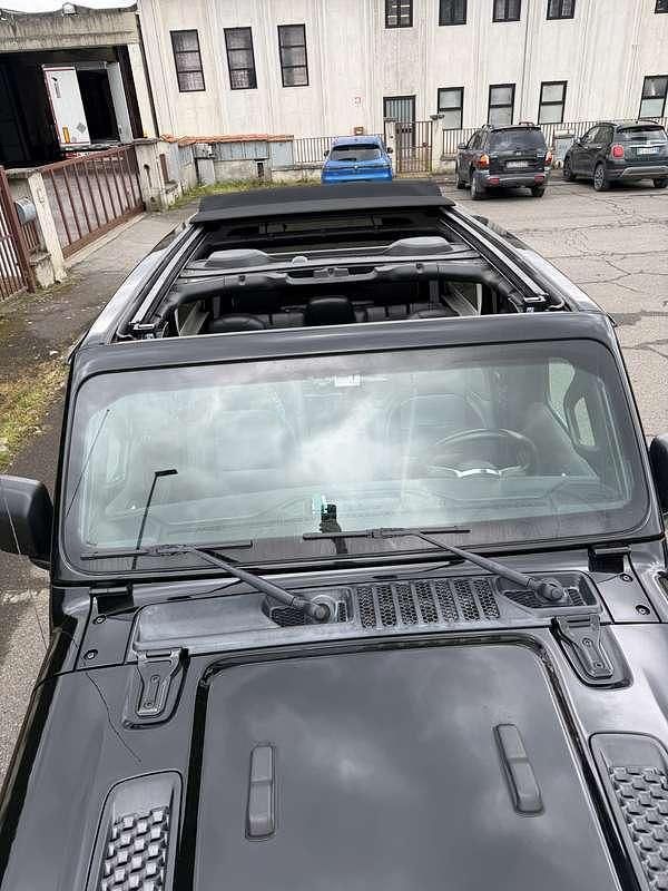 Usata Jeep Wrangler Unlimited Sahara 200 CV (147 kW) 2021 Nero SUV