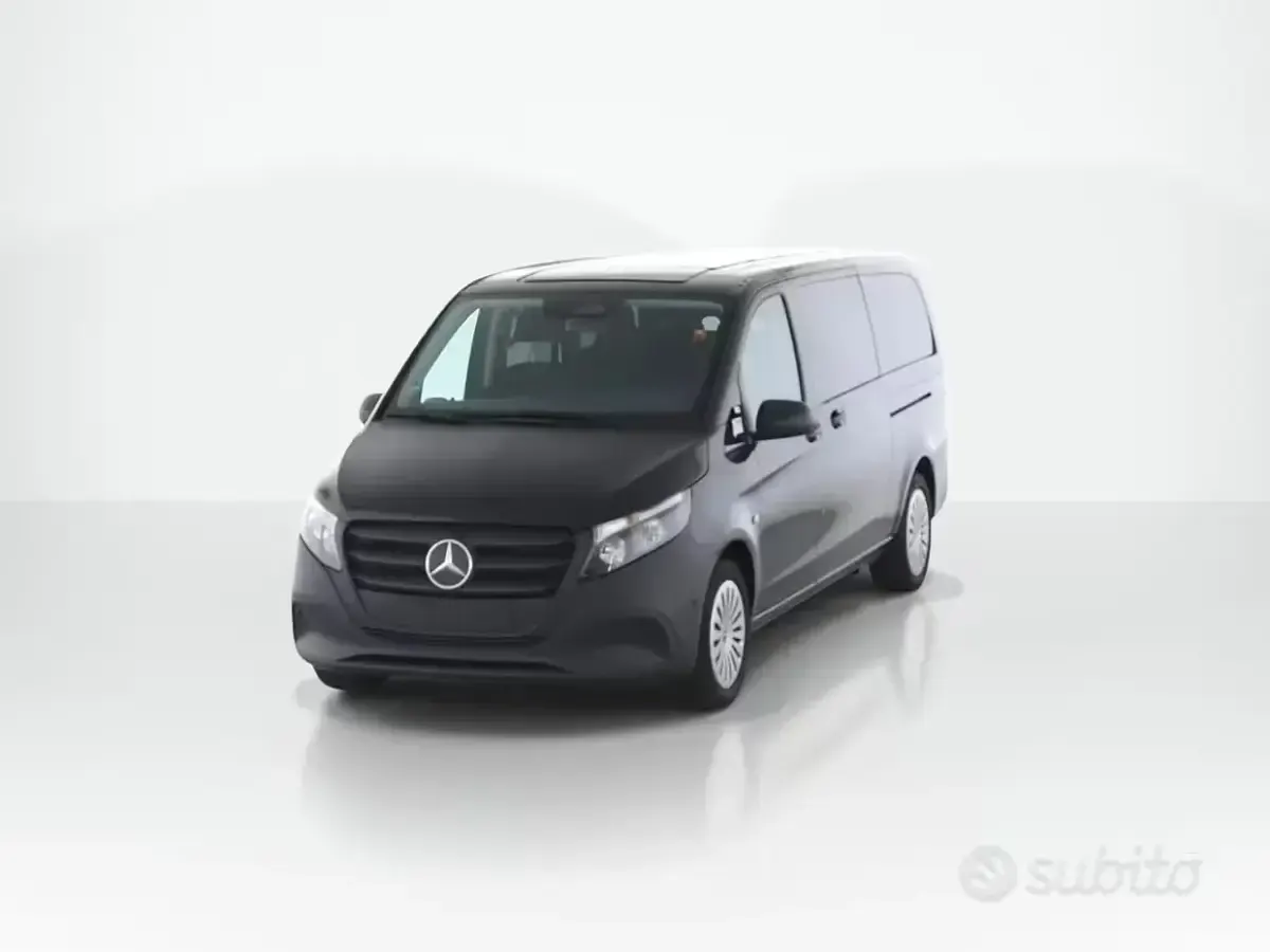 Usata Mercedes Vito 163 CV (119 kW) 2025 Nero Furgone
