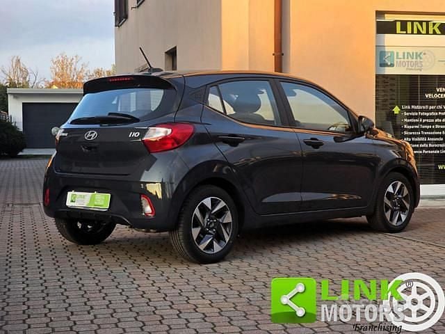 Usata Hyundai i10 63 CV (46 kW) 2025 Grigio Utilitaria