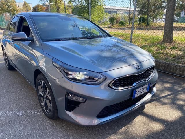 Usata Kia Ceed GT-Line 136 CV (100 kW) 2019 Grigio metallizzato Utilitaria