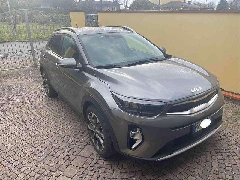 Usata Kia Stonic Style 101 CV (74 kW) 2024 Grigio SUV