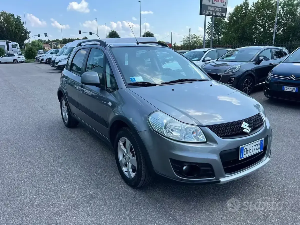 Usata Suzuki SX4 120 CV (88 kW) 2011 Grigio SUV