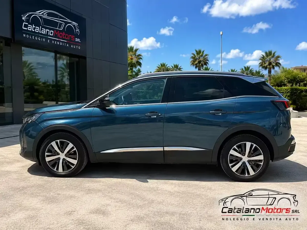 Usata Peugeot 5008 Active 131 CV (96 kW) 2021 Blu SUV