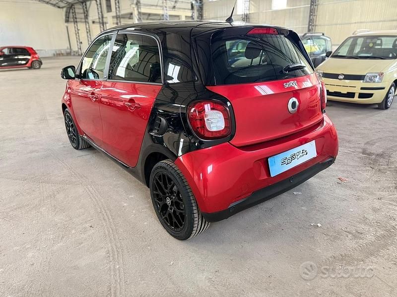 Usata Smart ForFour Passion 70 CV (51 kW) 2018 Rosso Utilitaria
