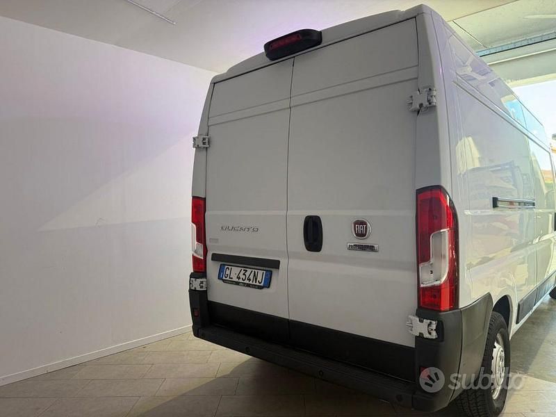 Usado Fiat Ducato 33 131 HP (96 kW) 2018 Branco Van