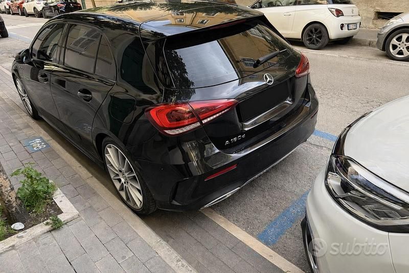 Usata Mercedes A180 Premium 116 CV (85 kW) 2020 Nero Berlina