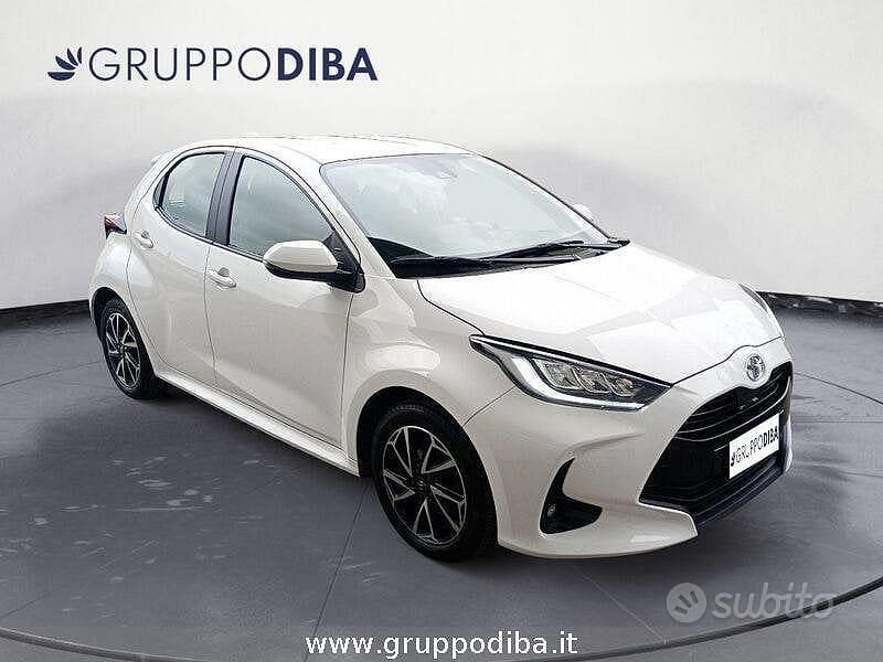 Usata Toyota Yaris Trend 72 CV (52 kW) 2022 Bianco Utilitaria