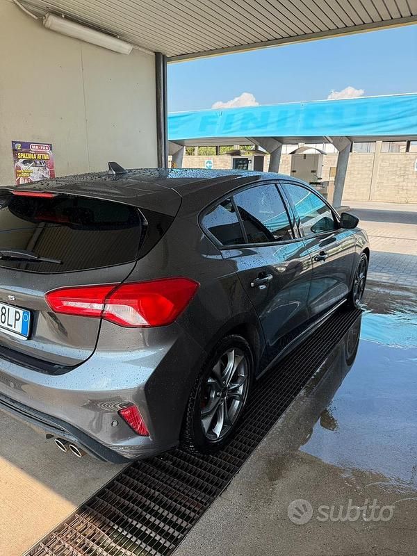 Usata Ford Focus ST-Line 125 CV (91 kW) 2019 Grigio Berlina