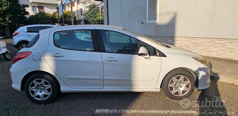 Usata Peugeot 308 Premium 109 CV (80 kW) 2007 Bianco Berlina