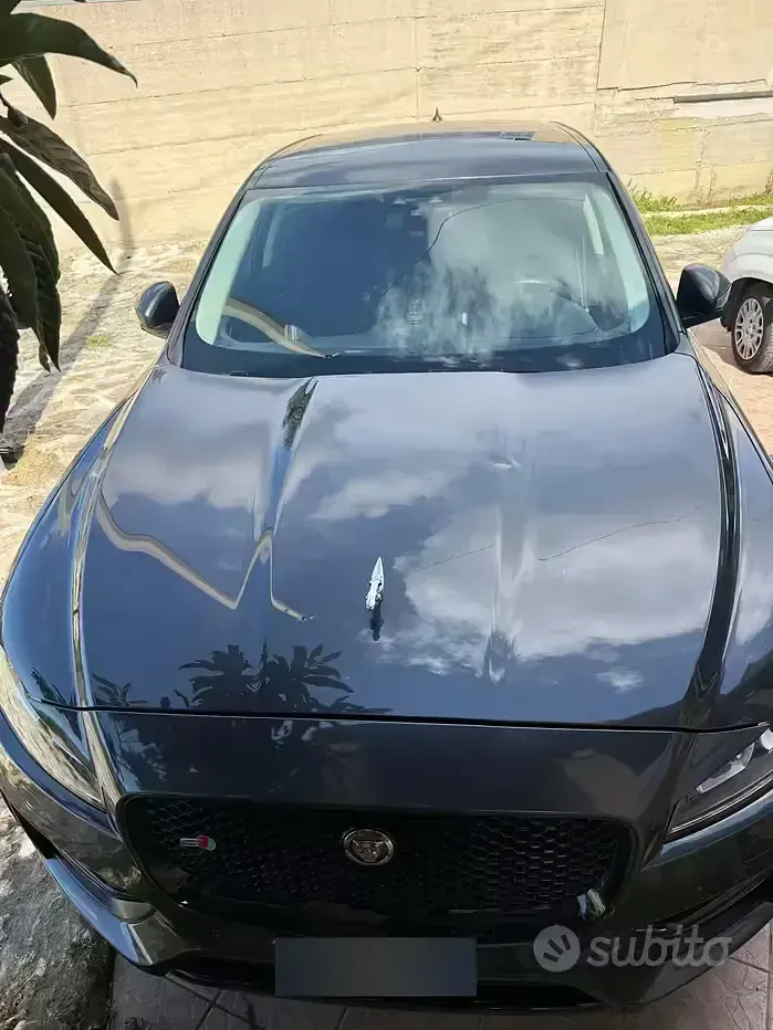 Usata Jaguar F-Pace 180 CV (132 kW) 2018 Grigio SUV