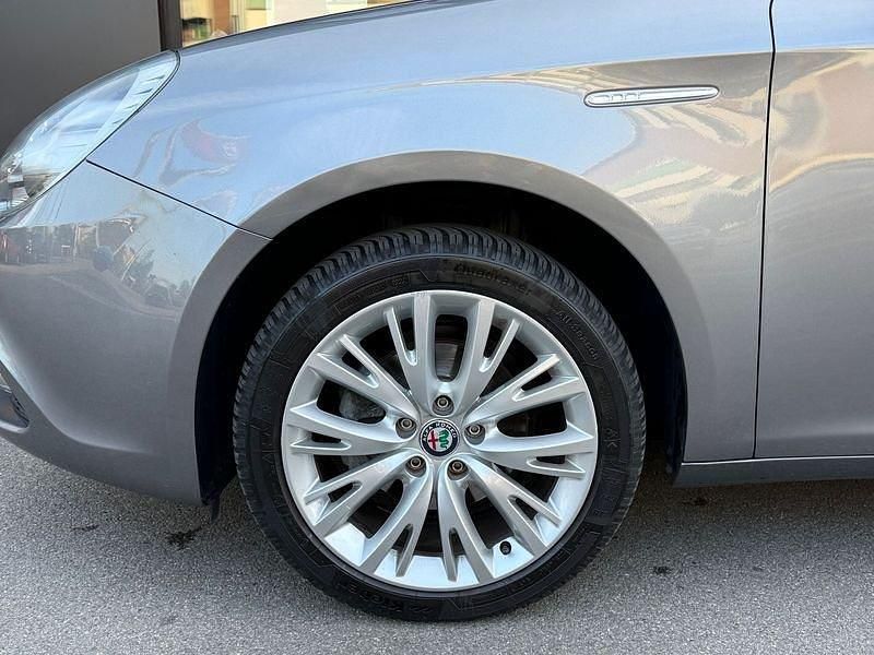 Usata Alfa Romeo Giulietta Super 120 CV (88 kW) 2016 Grigio Utilitaria