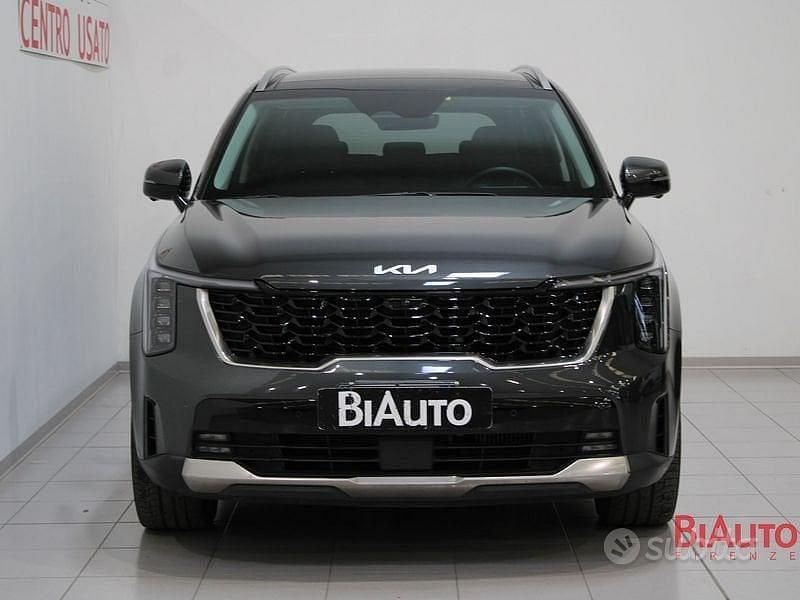 Usata Kia Sorento 193 CV (141 kW) 2024 Grigio SUV