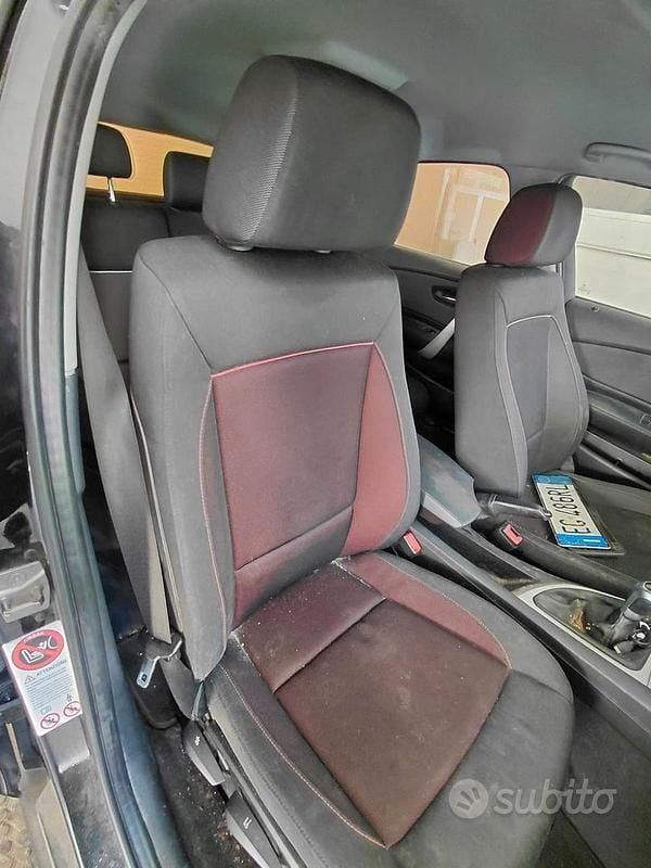 Usata BMW 118 Efficient Dynamics 2011 Blu Utilitaria