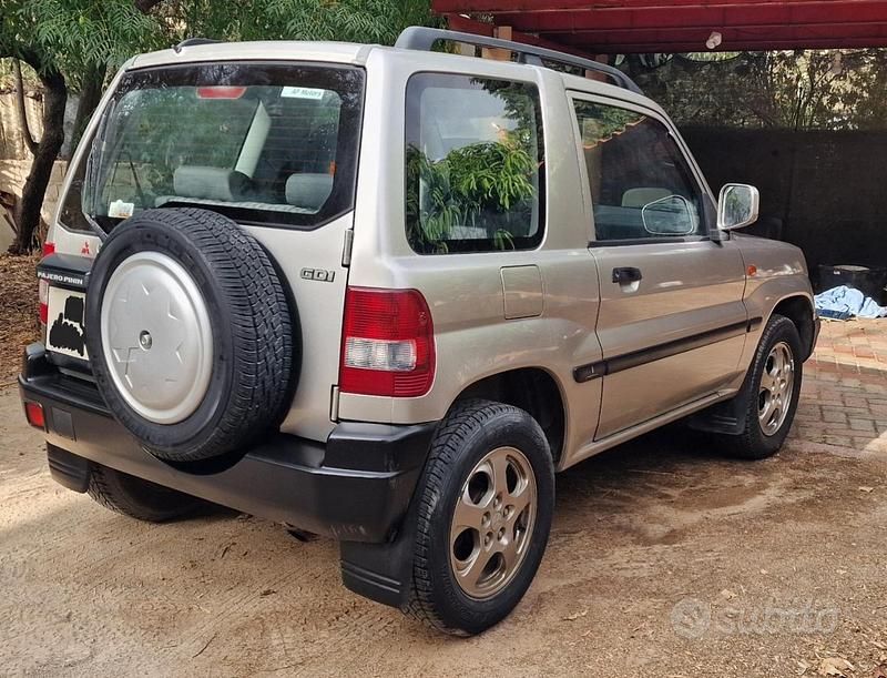 Usata Mitsubishi Pajero 120 CV (88 kW) 2000 Grigio SUV