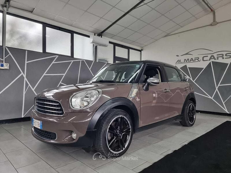 Usata Mini Cooper 111 CV (81 kW) 2013 Bronze Utilitaria
