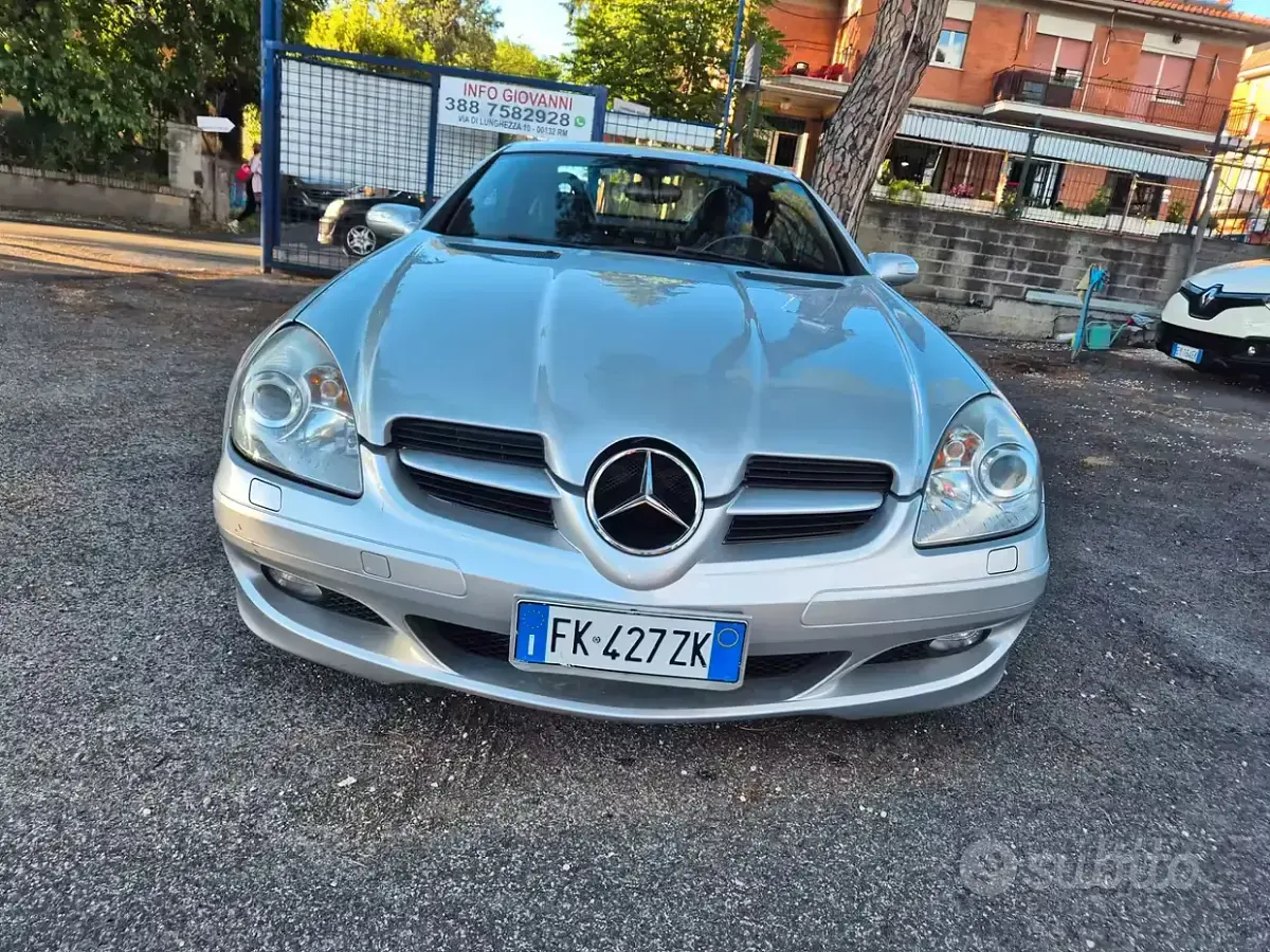 Usata Mercedes SLK200 163 CV (119 kW) 2006 Grigio Cabrio