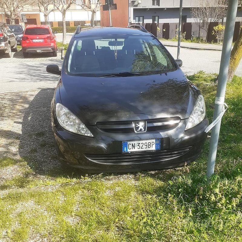 Usata Peugeot 307 107 CV (78 kW) 2004 Nero Station wagon