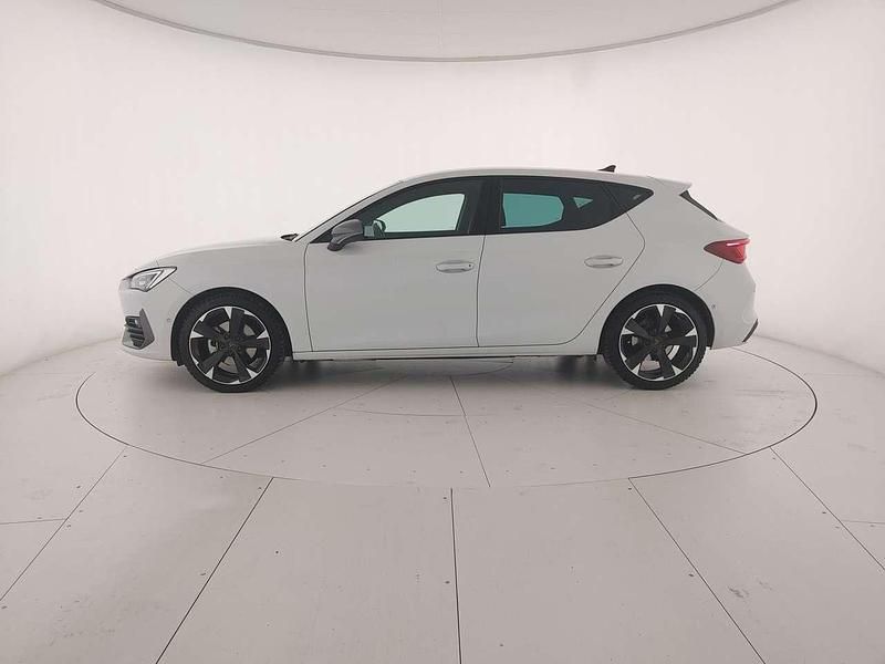 Usata Cupra Leon 150 CV (110 kW) 2023 Bianco nevada Berlina