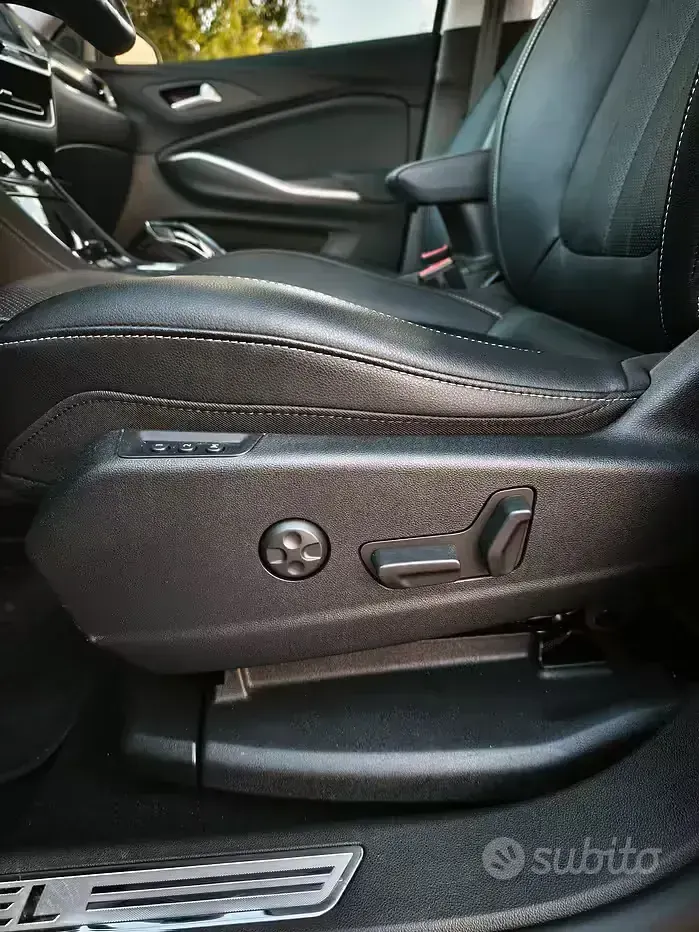 Usata Opel Grandland X Ultimate 131 CV (96 kW) 2022 Nero SUV