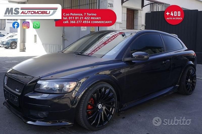 Usata Volvo C30 Momentum 220 CV (161 kW) 2007 Nero Utilitaria
